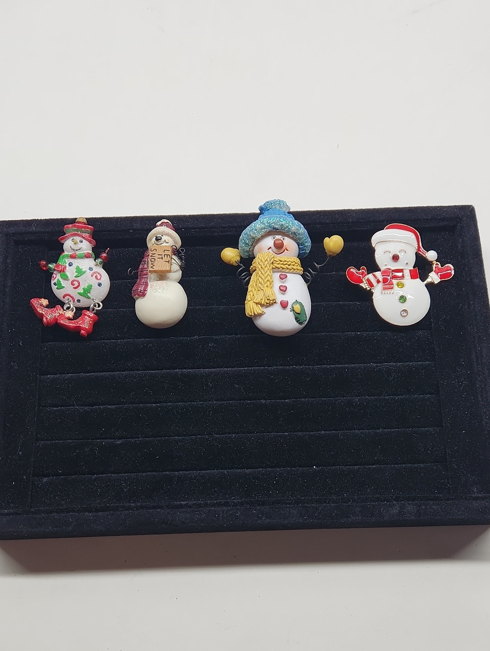 Snowmen Vintage Style Brooche Bundle